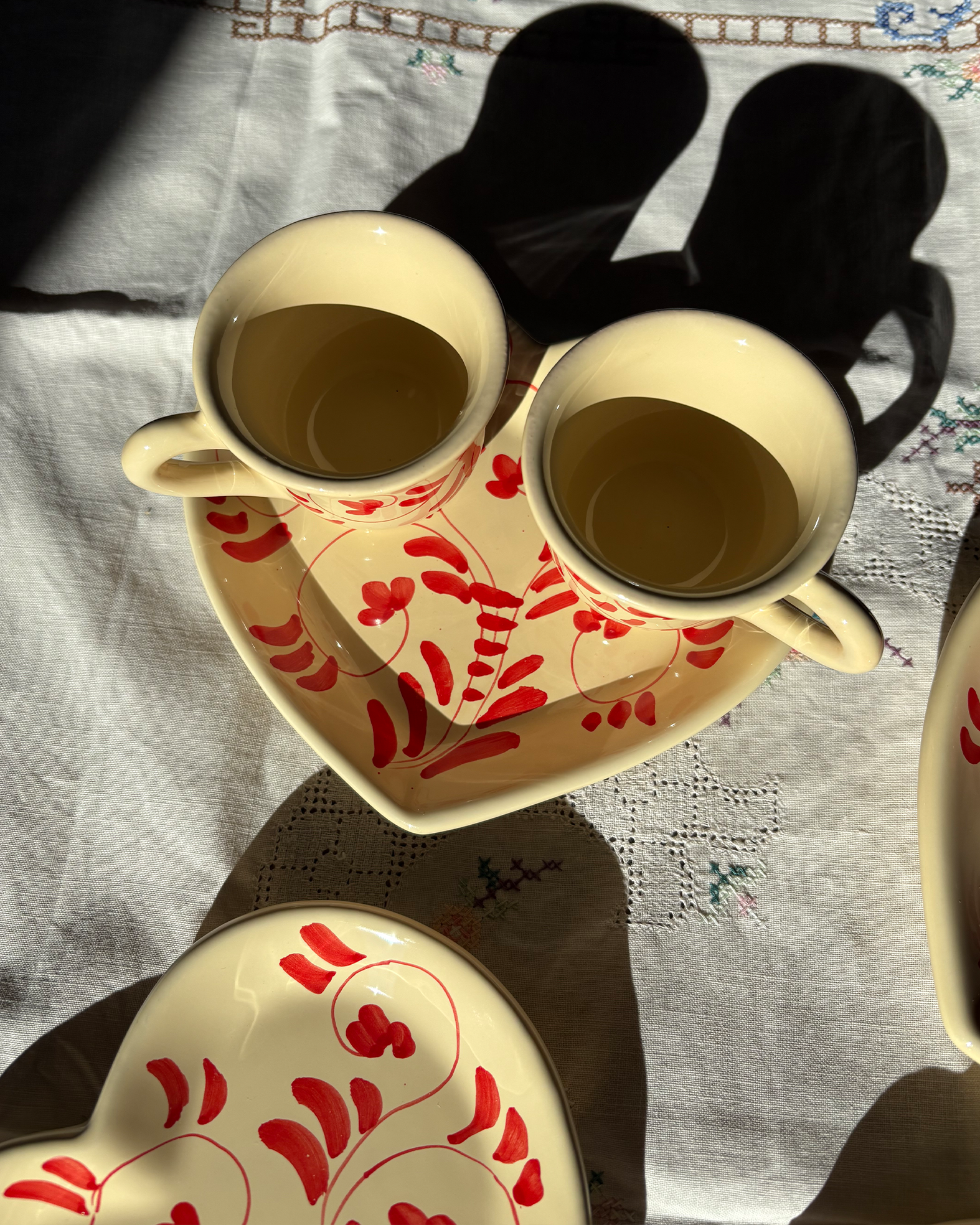 Caffè Cups for 2 on a heart Shaped Plate