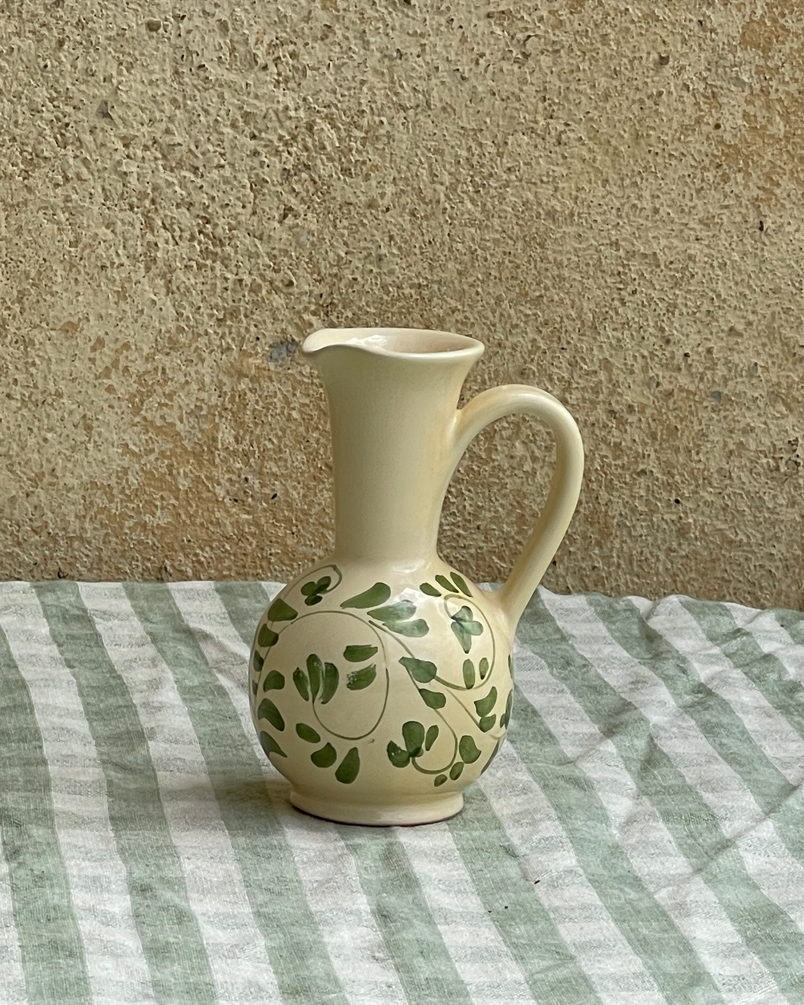 The bud Vase ‘Leonora’