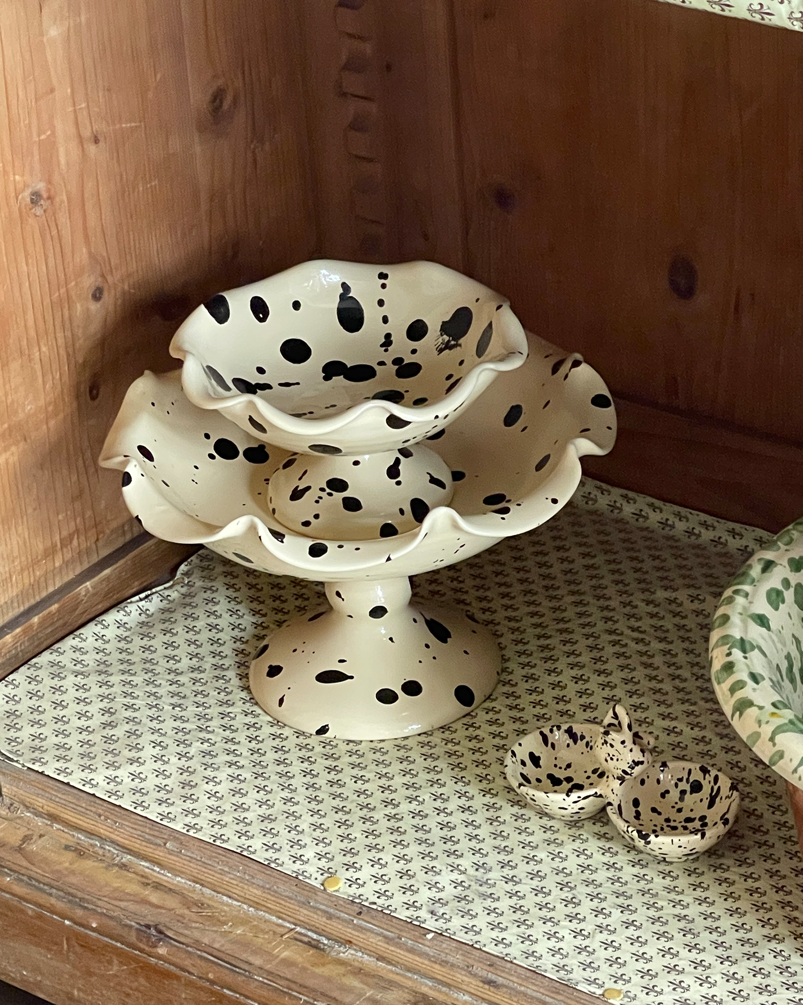 The Curvy Mini Bowl with Stand