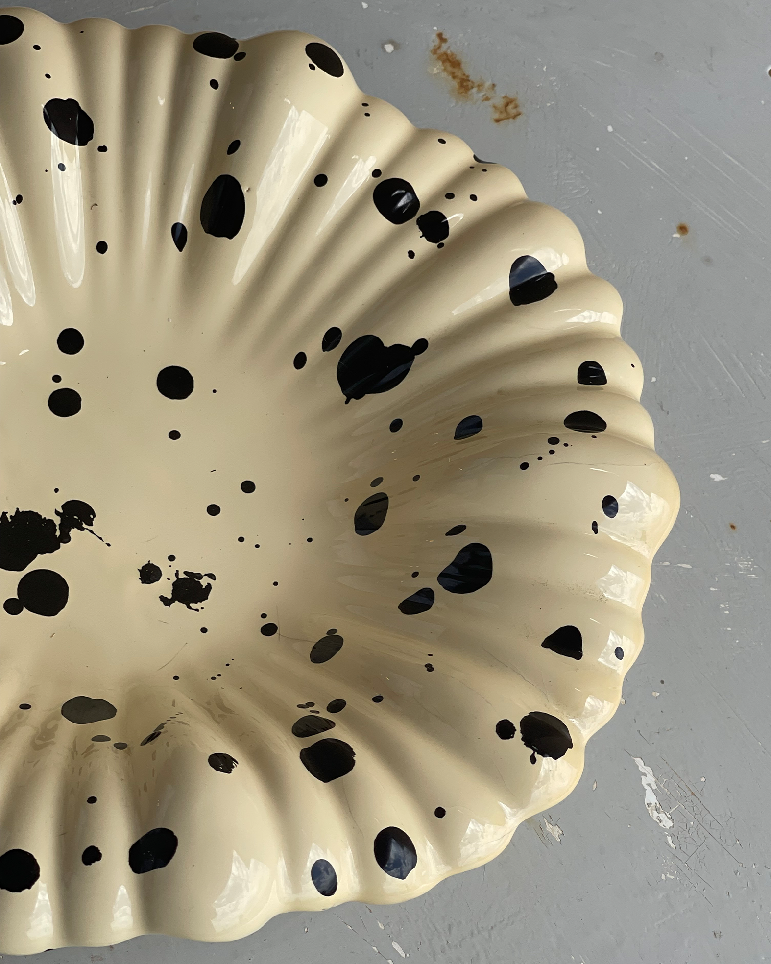 The Ribboned footed bowl
