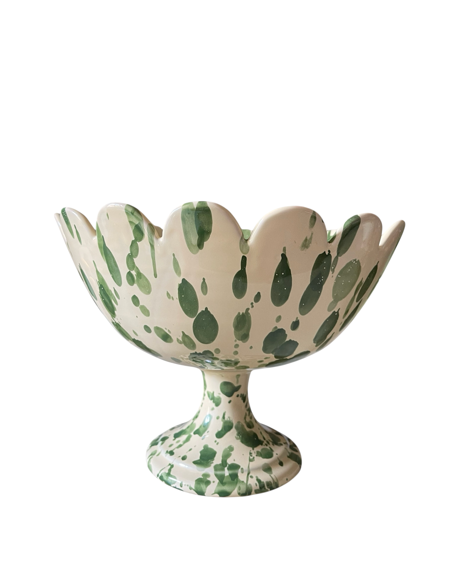 The Scalloped bowl with Stand